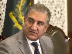 Tribunal do Paquistão condena quatro líderes do partido de Imran Khan a 10 anos de prisão Ex-FM Qureshi