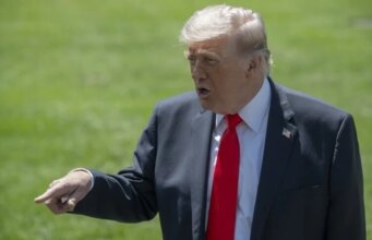 Trump ficou furioso, acusando o Irão de divulgar detalhes do acordo de paz.