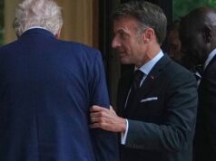 Trump recebido em Versalhes: confronto, estratégia de jantar ou rigor do presidente dos EUA?
