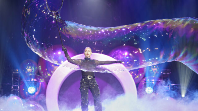 Um-zilhao-de-shows-de-bolha-fecharao-a-Off-Broadway-neste.jpg