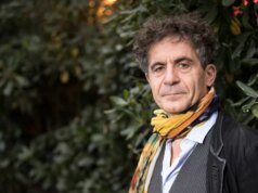 Universidade Paris Cité revoga doutorado de Etienne Klein, epílogo de escândalo científico de 10 anos