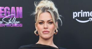 Vanderpump Rules Alum Dayna Kathan se apresenta como lésbica