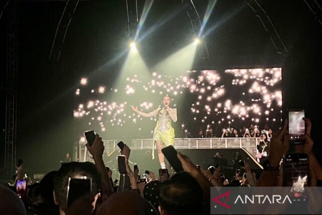 Yura-Unita-convida-o-publico-a-expressar-seu-amor-no.jpeg