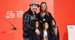 Zoe Saldana criou seus filhos com filmes clássicos