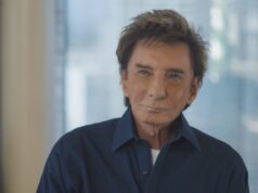 ‘Eles passaram pelas minhas cordas vocais’: Barry Manilow se recupera de uma cirurgia de câncer de pulmão